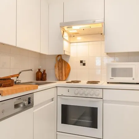 Apartament Huswell - Charming Nearby The *