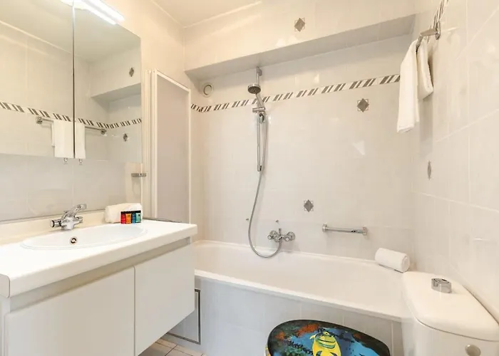 דירה Huswell - Charming Nearby The קנוקה-הייסט