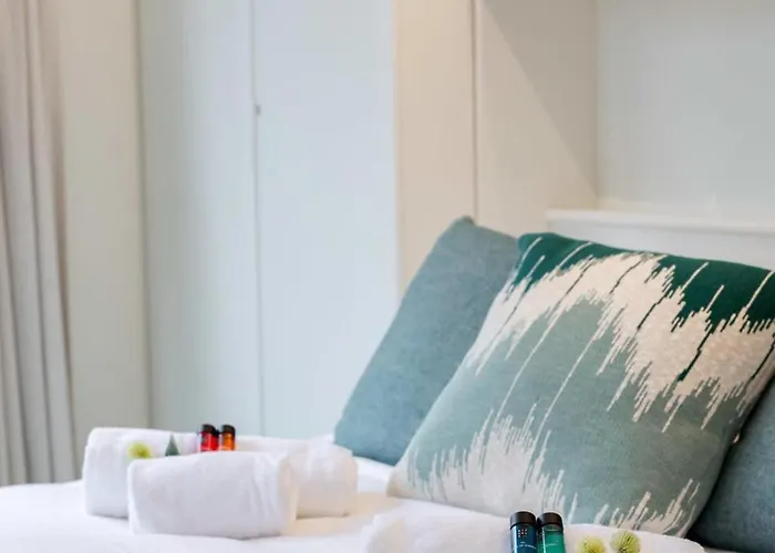 Huswell - Charming Nearby The דירה *